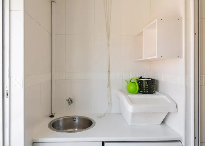 Host Wise - Stunning Trendy Flat W Balcony - Matosinhos (Porto)